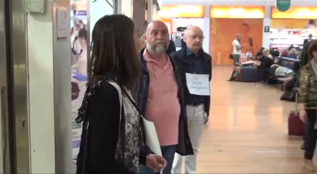 Sit In Al Falcone Borsellino In Sostegno Di Santi Palazzolo Video Giornale Di Sicilia